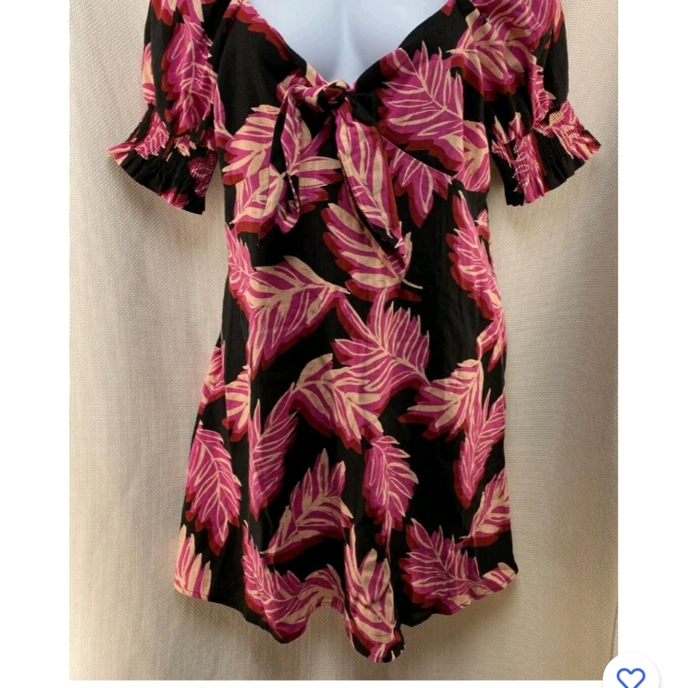 WHO WHAT WEAR Serengeti Palm dress